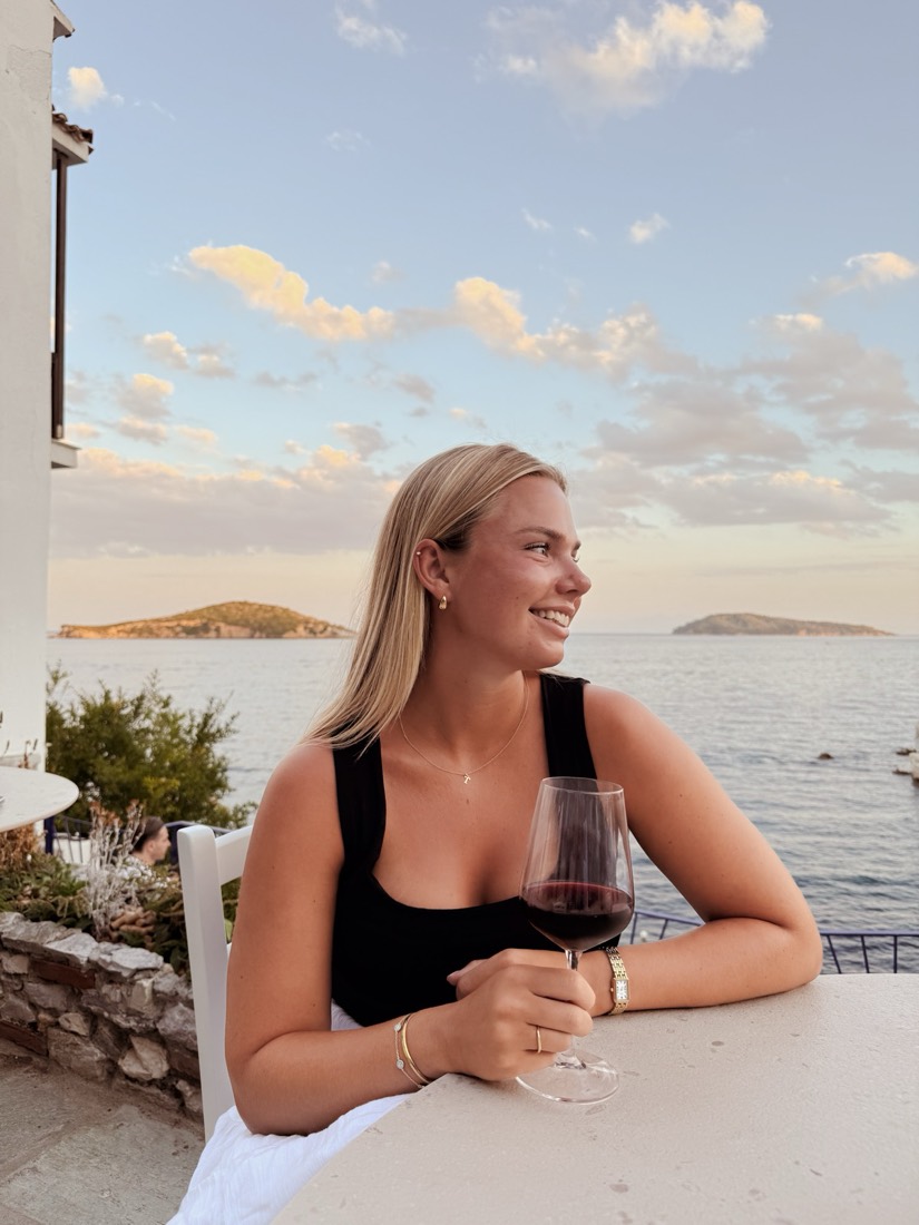 Julia Birgerud vid havet